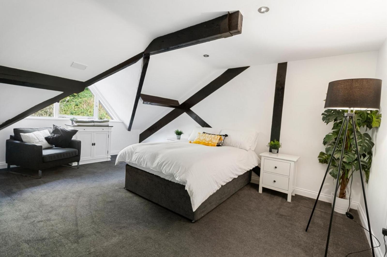 Appartement 3a The Courtyard - For Business, Leisure Or Relocation Exeter